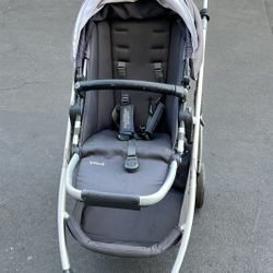 UppaBaby Cruz Baby Stroller In Great Condition 