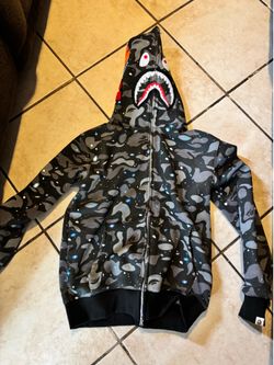 Bape zip up Med 50$cash