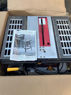 H. F. Bench top table saw