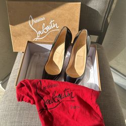 Christian Louboutin SO KATE PATENT 39.5