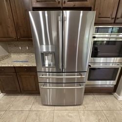 GE CAFÉ™ ENERGY STAR® 27.8 Cu. Ft. Smart 4-Door French-Door Refrigerator