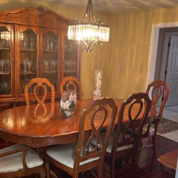 ANTIQUE DINING ROOM SET OVER 30 YEARS OLD 