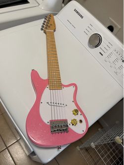 FAO Schwarz Pink Glitter wooden Electric Guitar kids