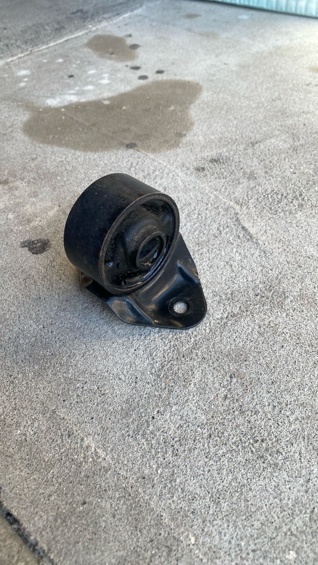 MR2 Crossmember Exhaust Hanger