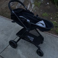 Evenflo Pivot Modular Travel System + extra car base