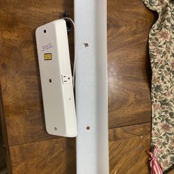 BATHROOM WALL LIGHT FIXTURE 