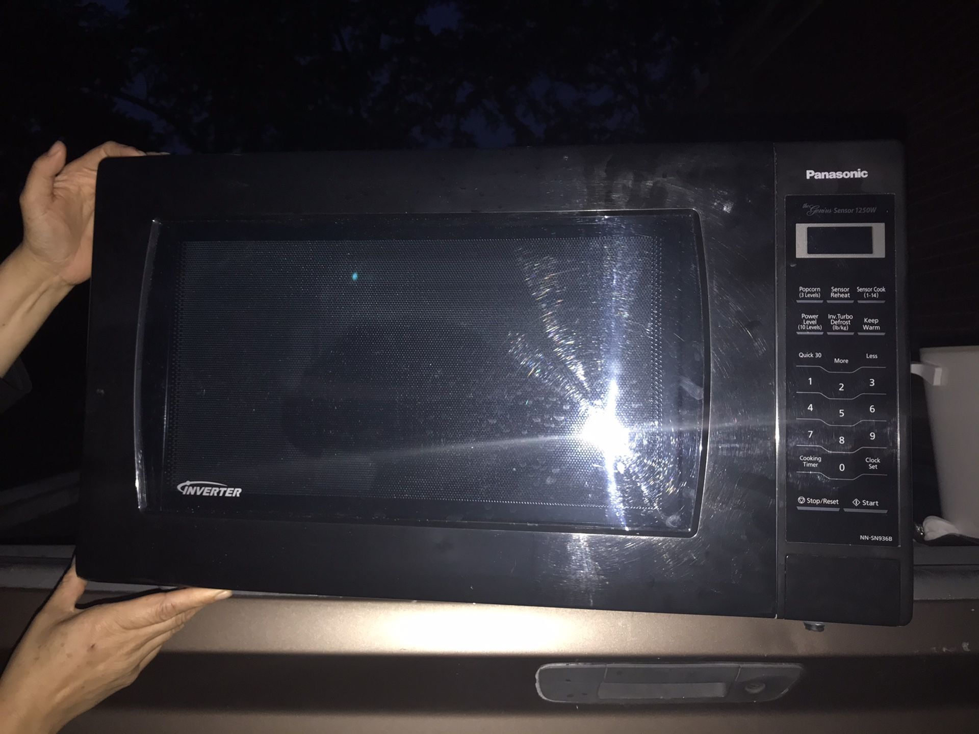 Panasonic Microwave 1250W