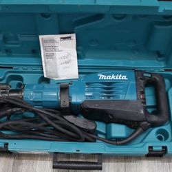 Makita HM1307CB 35 lb Corded Electric Demolition Hammer Tested w/ case