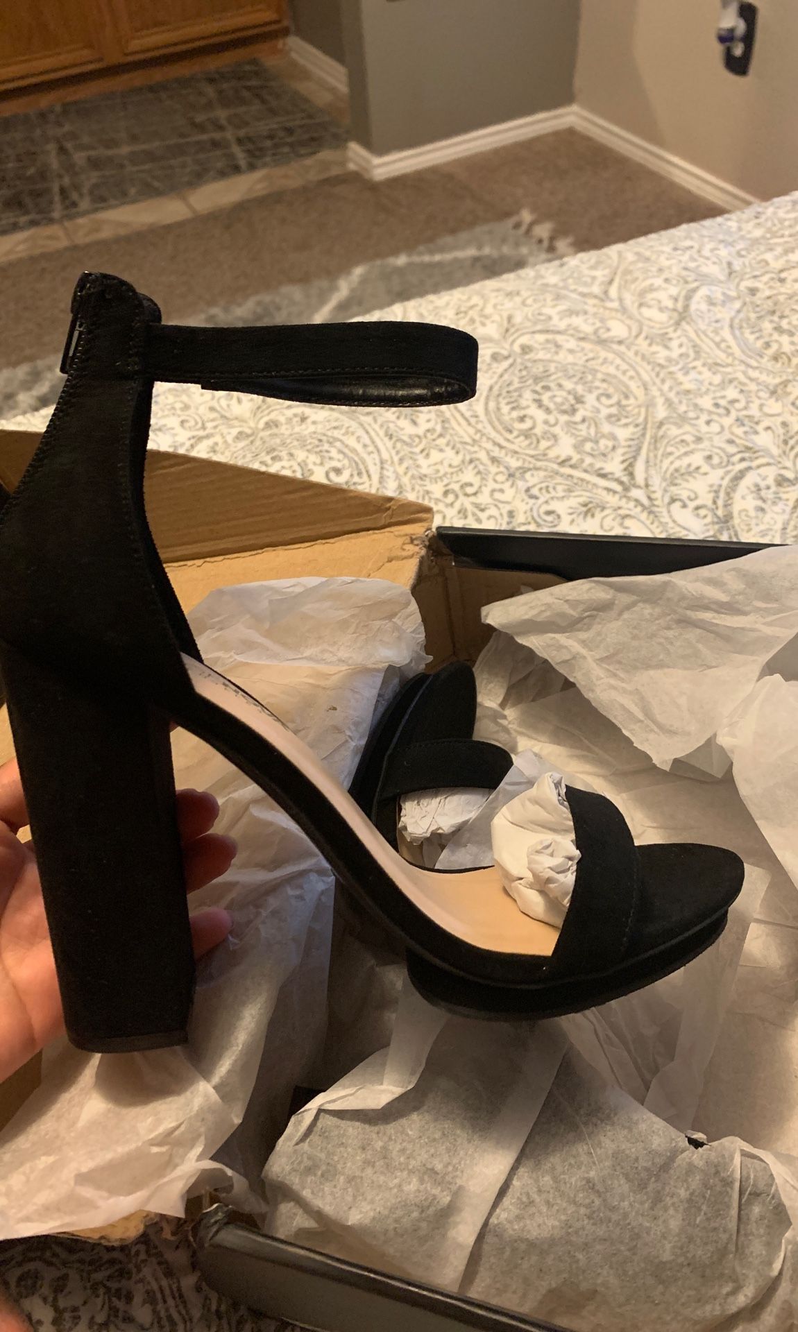Black heels FASHIONNOVA