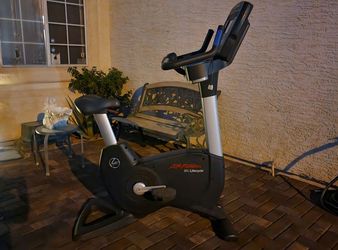 Life Fitness 95C Inspire Upright Bike