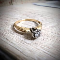14KT  DIAMOND RING