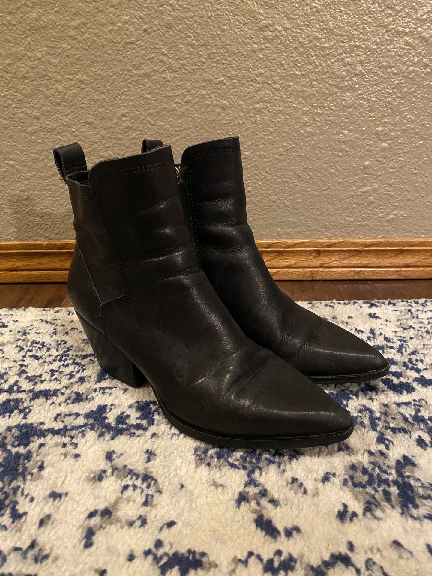 Dolce Vita Boots Womens Size 6