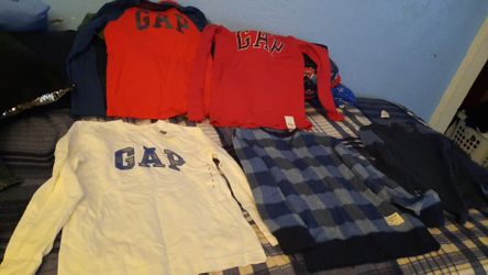 Boys size 6/7 shirts