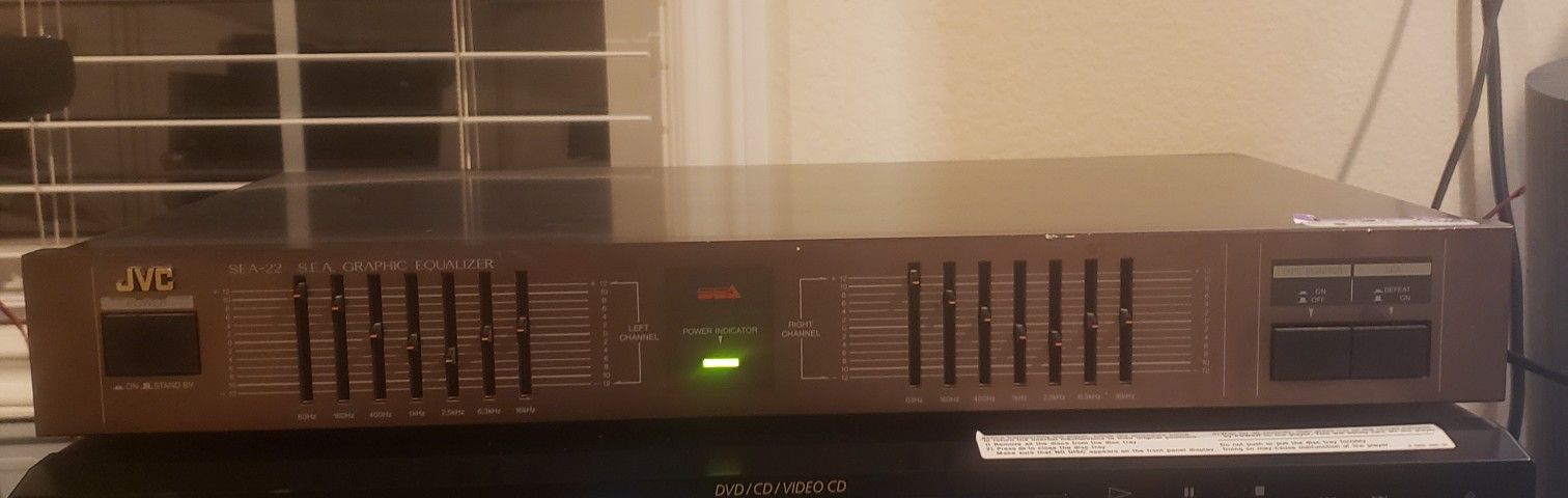 Vintage JVC SEA-22 B 7 BAND GRAPHIC EQUALIZER