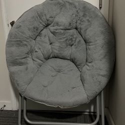 Cushioned Dish Chair 