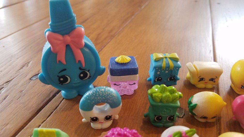 Meet the Cutie Cars Shopkins Die Cast Lot 12 Moose Rare Shopkins Cars  Excellent for Sale in Kenmore, WA - OfferUp