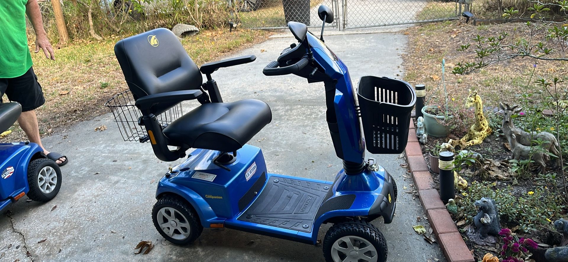 Golden Companion GC 440 See Description Please, And Feel Free To Ask Questions.