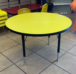 Kids Round Activity Table
