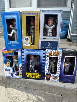 For TRADE LOOKING FOR KIKE HERNANDEZ PITCHING BOBBLEHEAD