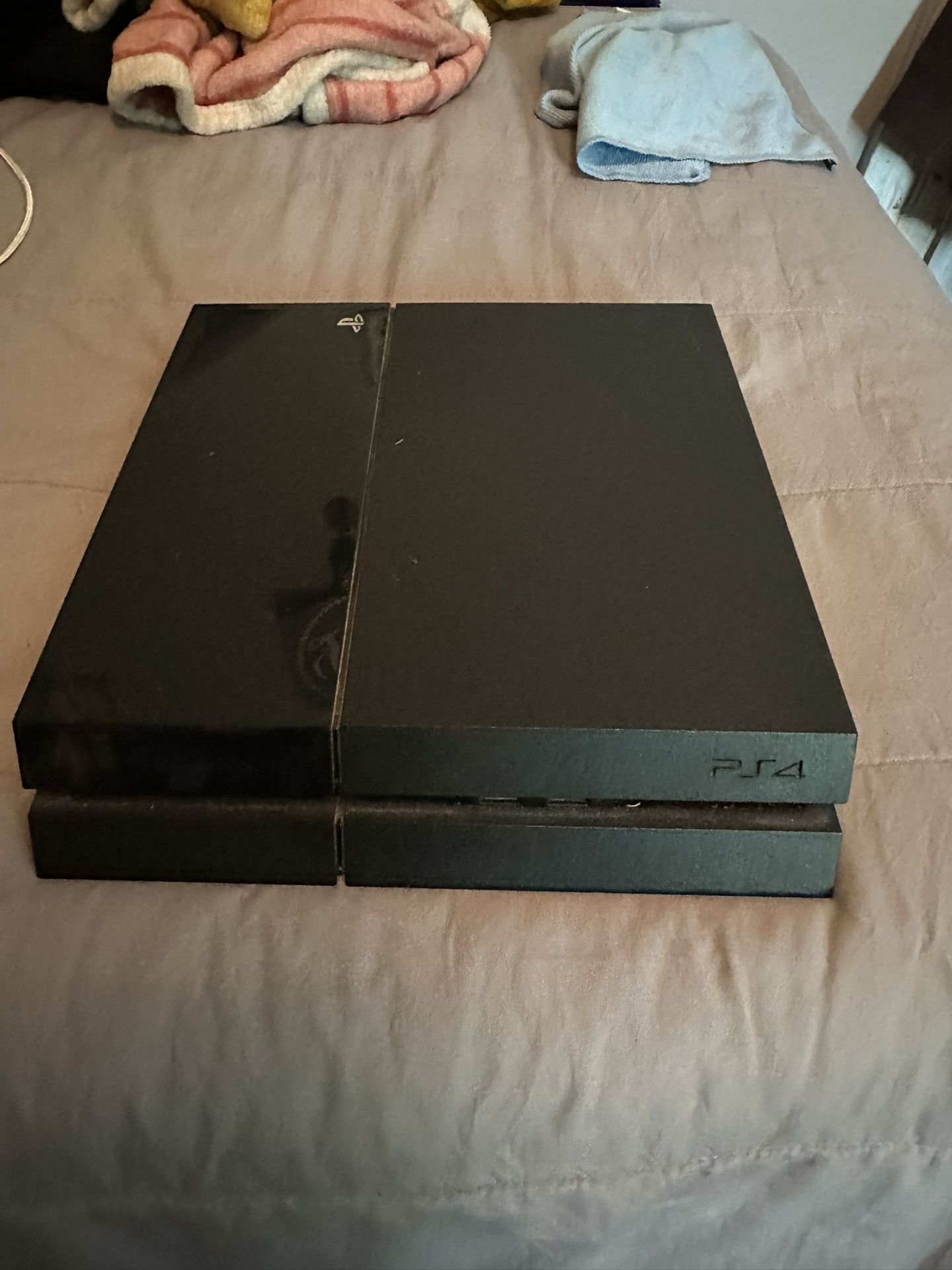 PlayStation 4 (500 GB)