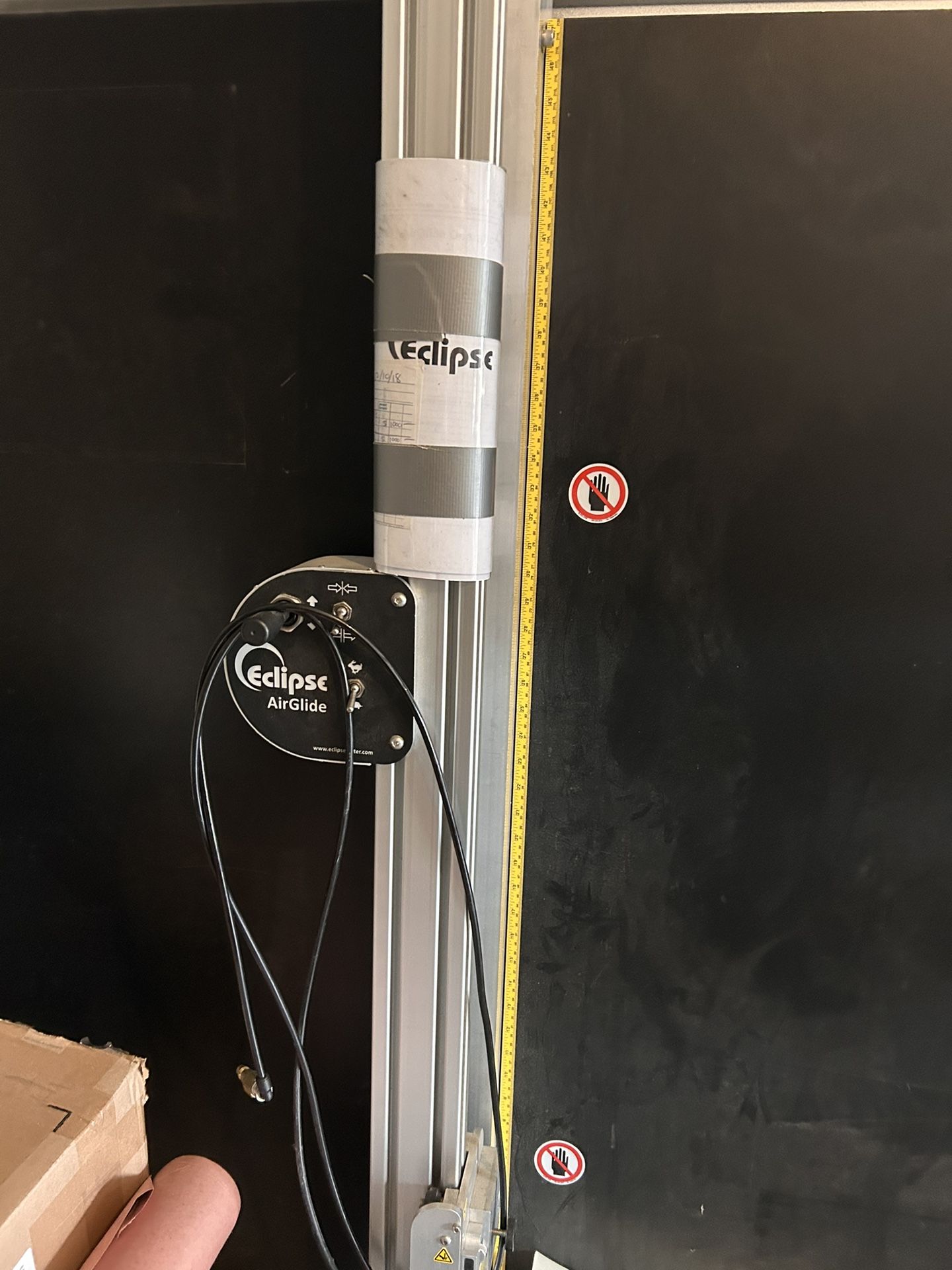 Eclipse Air Glide Pneumatic Material Cutter