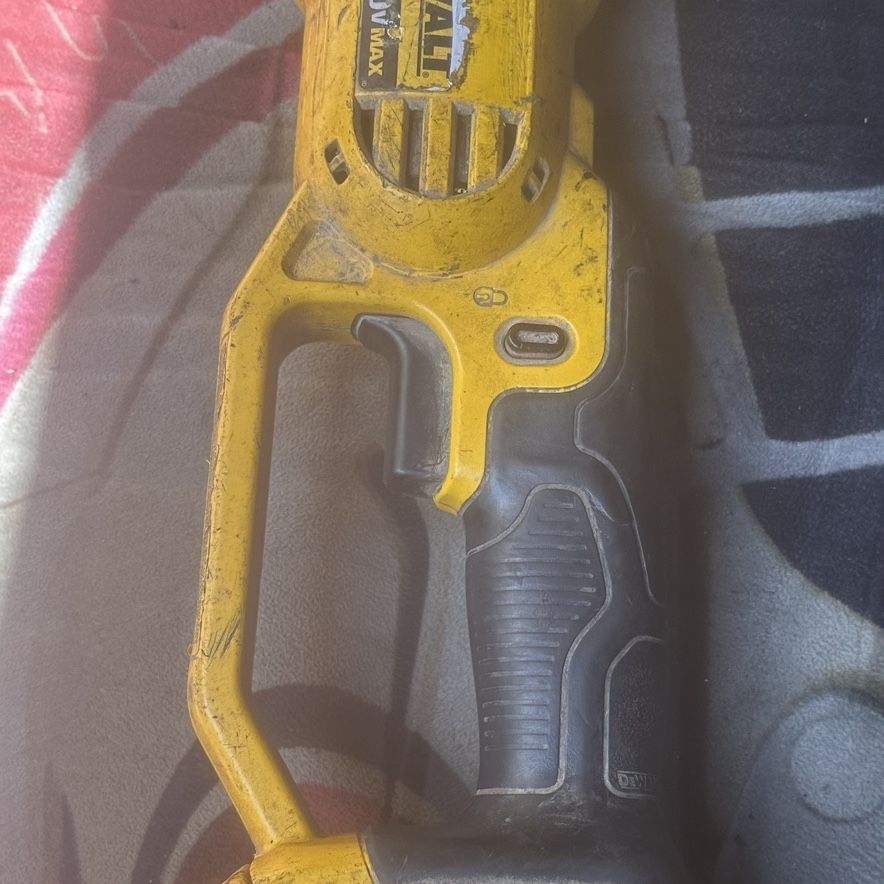 DeWalt Saw