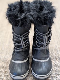 SOREL Snow Boots -kids Size 5- Hardly Used-
