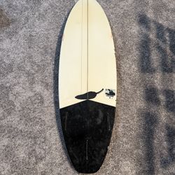 5’6 Chilli Volume 2 Surfboard