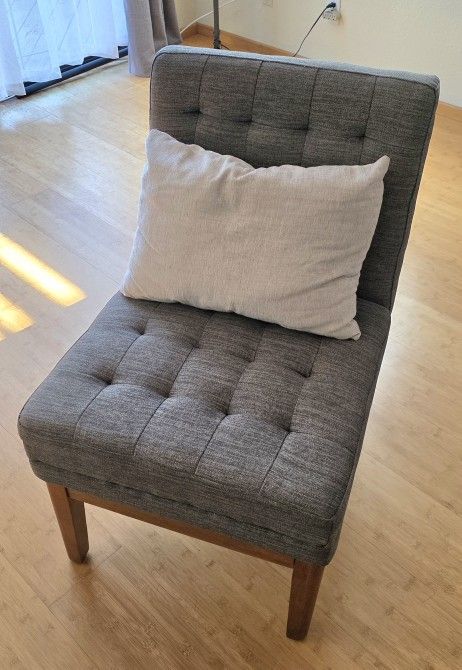 Accent chair