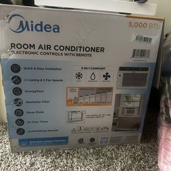 Midea  Air Conditioner With Remote