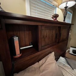 FULL SIZE Mission style Bed W/built-ins