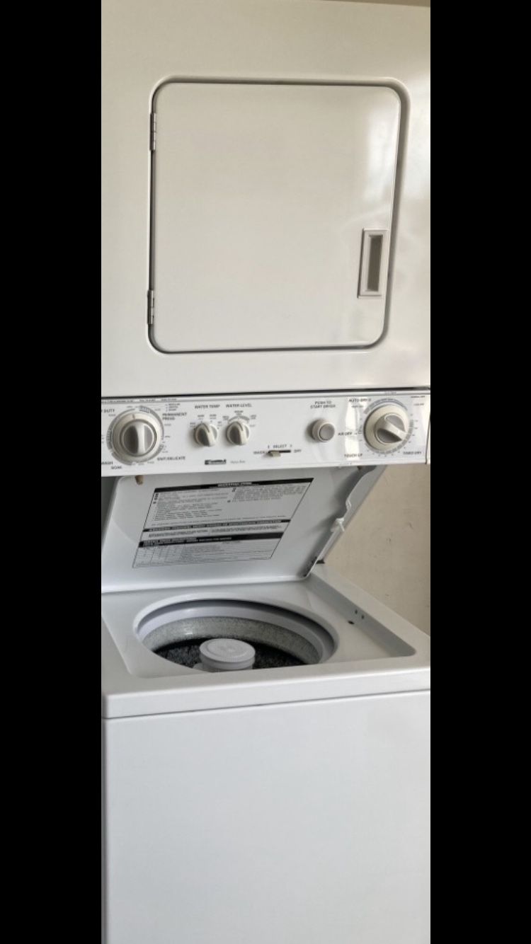 Kenmore 110v Stackable Washer And Electric Dryer 
