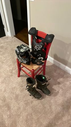 Youth Motocross Gear Set – Helmet, Chest Protector, Boots, Goggles