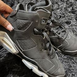 Black Jordan 6s