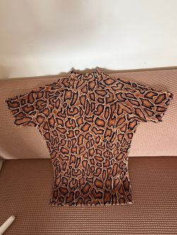 Leopard Print Mesh Short Sleeve Top