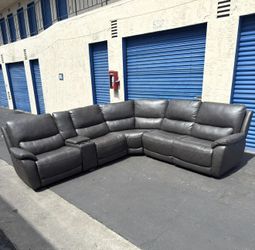 COSTCO Brand New Wylder Leather Power Reclining Sectional – Power Headrests