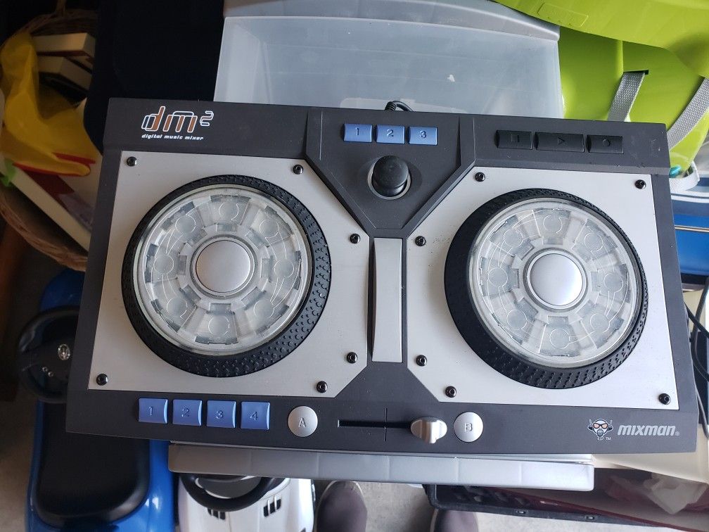 Mixman DM2 Digital Music Mixer