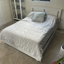 Ikea Full size bed with 4 drawers 