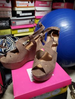 Size 8.5 wedges