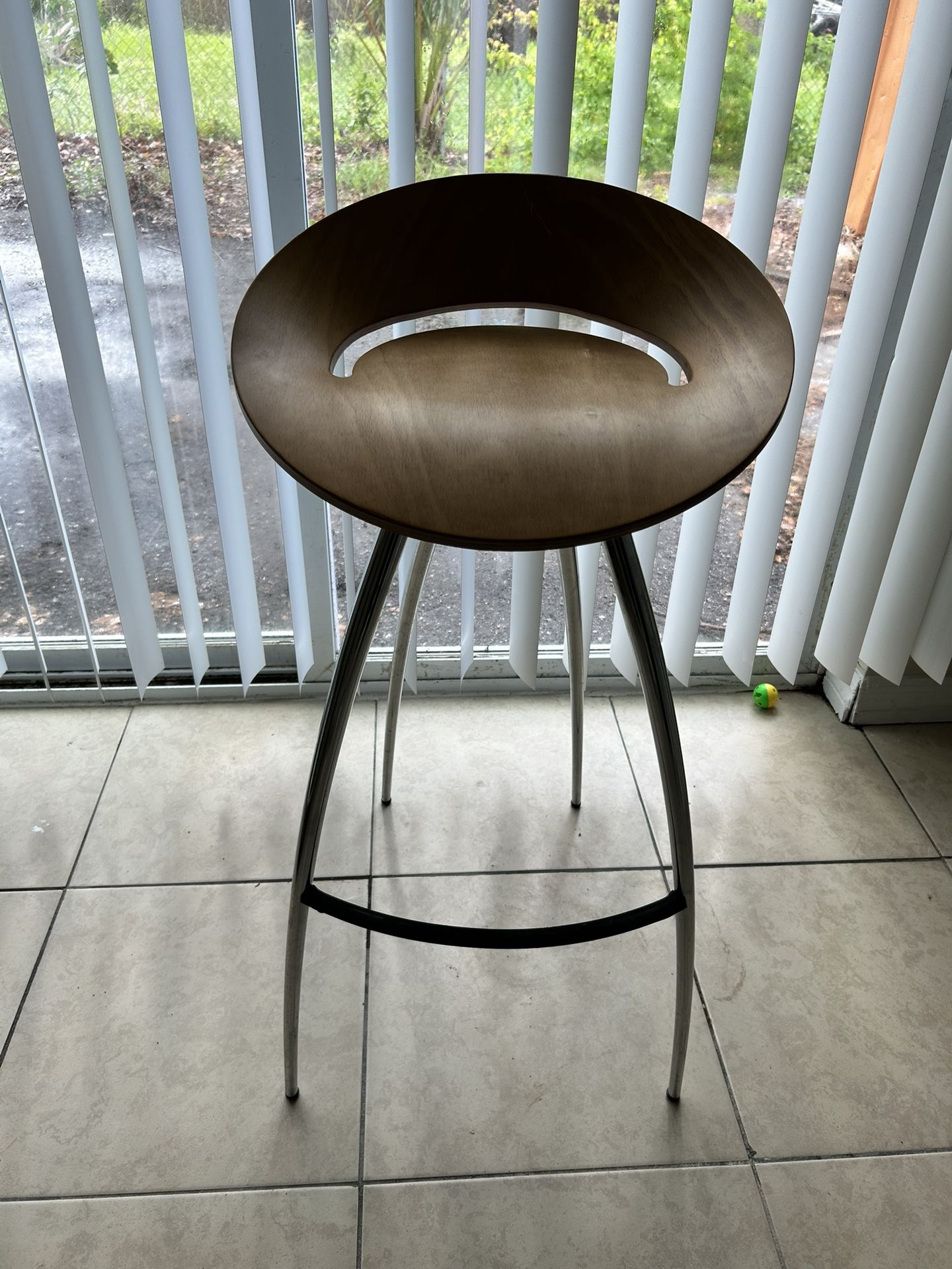 Swivel Bar/Cafe Stool