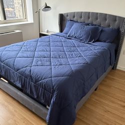Bed frame For $295!! Or best Offer!!