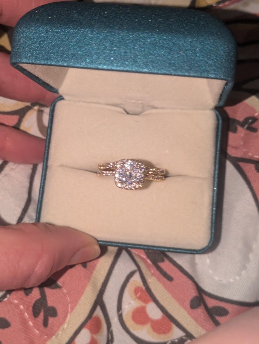 18k Yellow Gold Plated Halo Eternity Engagement Ring Set