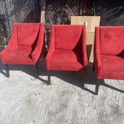 Red Indoor Chairs & Coffee Table/ Sillas Y Mesa
