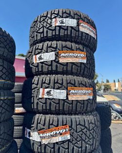 33 x 12 50 R 20 Vendo llantas nuevas marca Arroyo RT