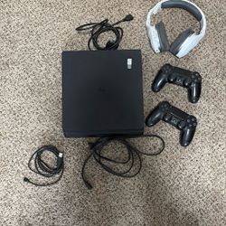 PS4 With Headset