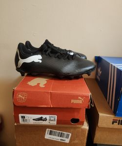 Puma Future 7 Play FG/AG Soccer Cleats Size 9