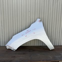 2016 2017 2018 2019 2020 2021 LEXUS LX570 LX-570 LX470 LX-470 FENDER LEFT DRIVER SIDE LH USED ORIGINAL OEM ( SMALL CUT)