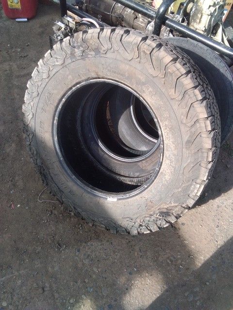 275/75R18