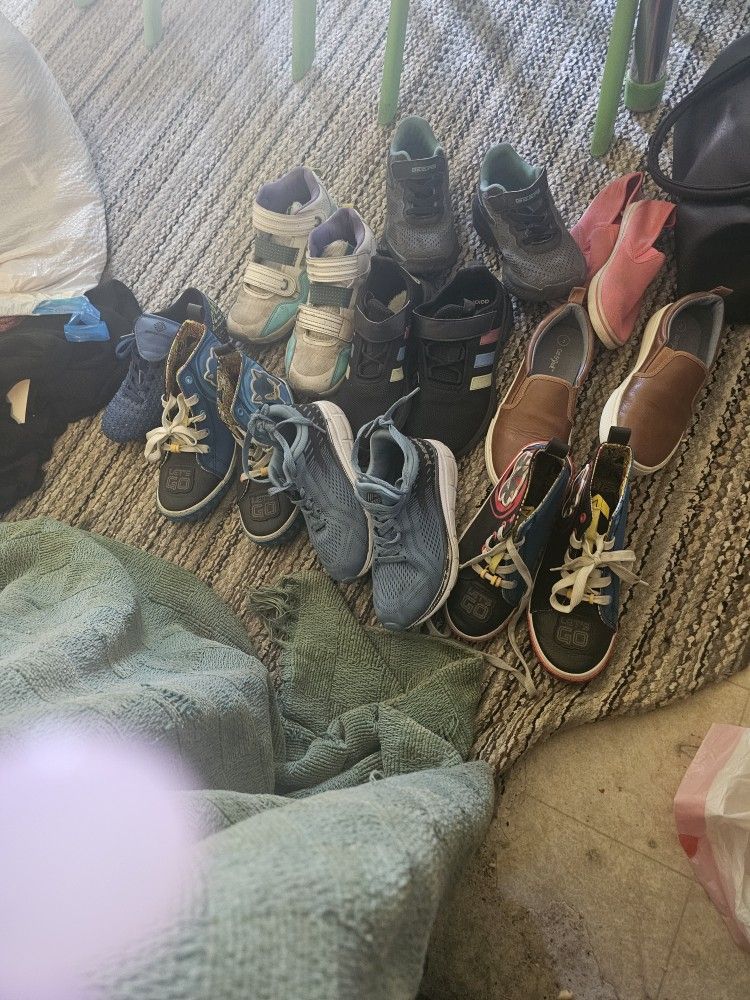 Boys Shoes Sizes I And 2