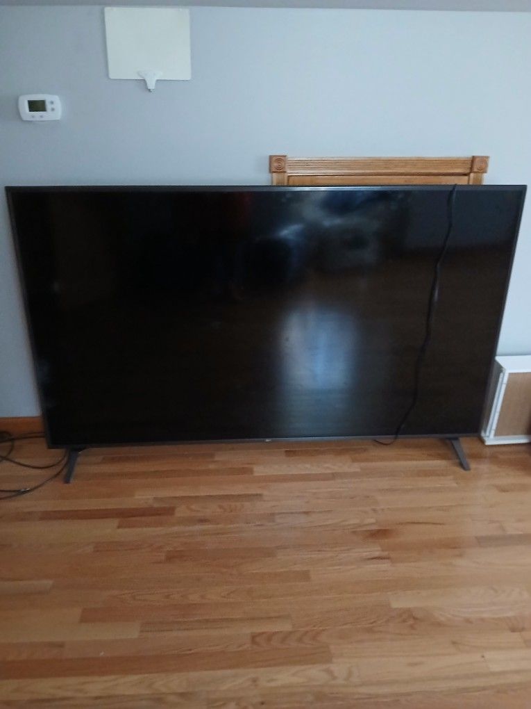 83 Inch LG Tv